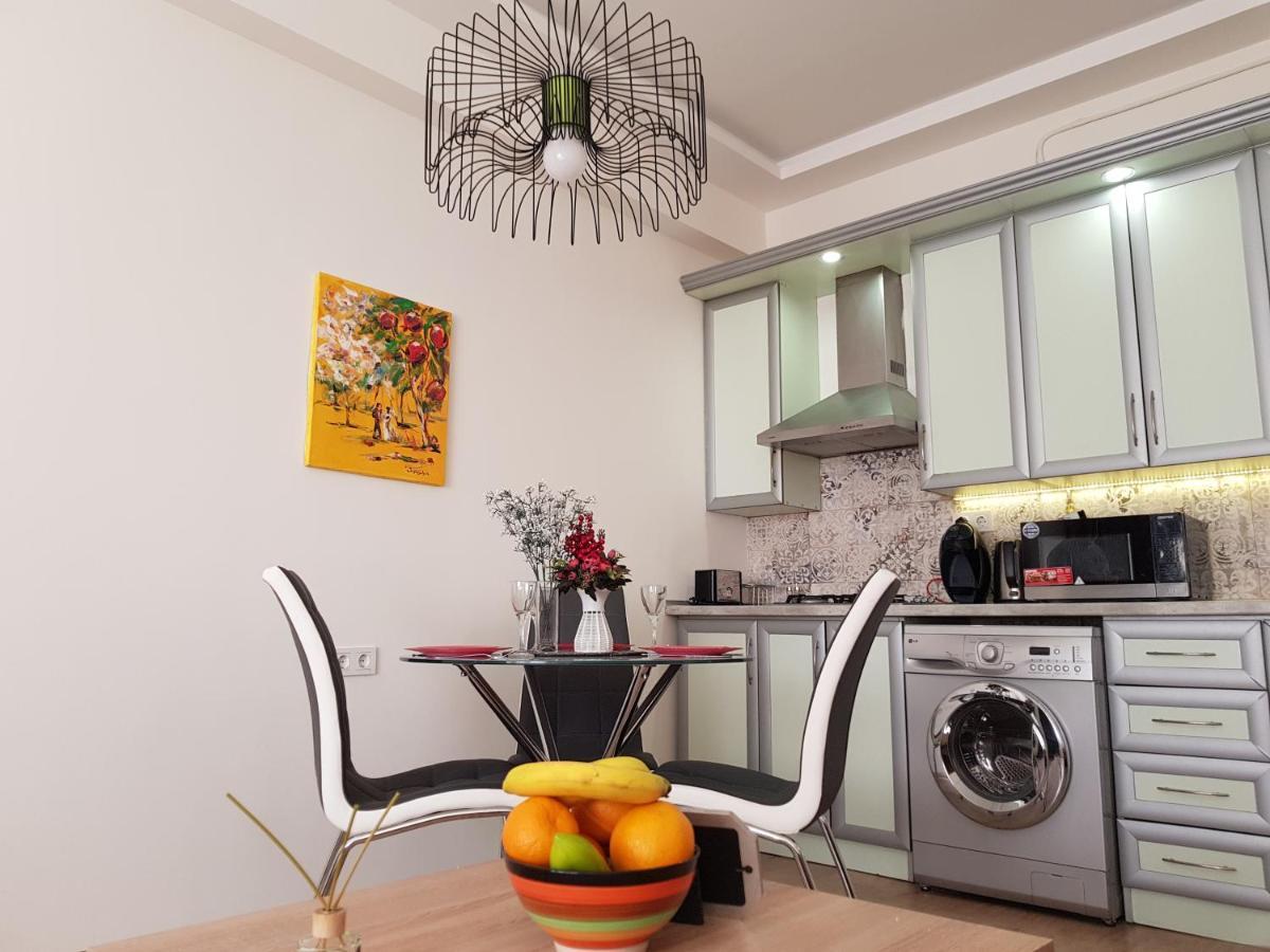 New Downtown Stylish Studio With Mt. Ararat View Jerevan Exteriör bild